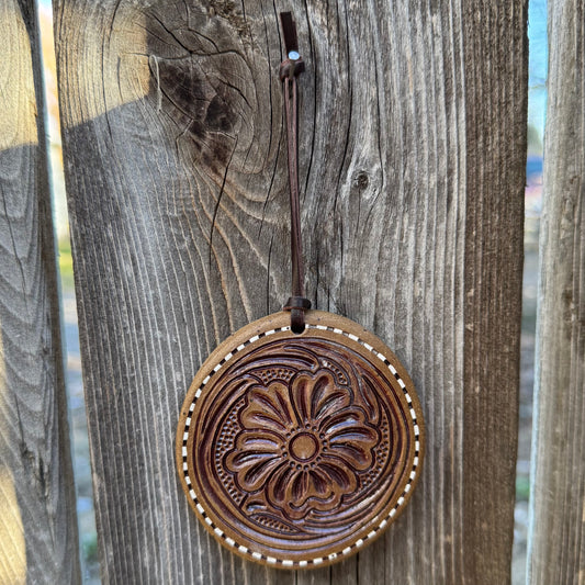 2025 ORNAMENT #23 - Natural Oakley Flower