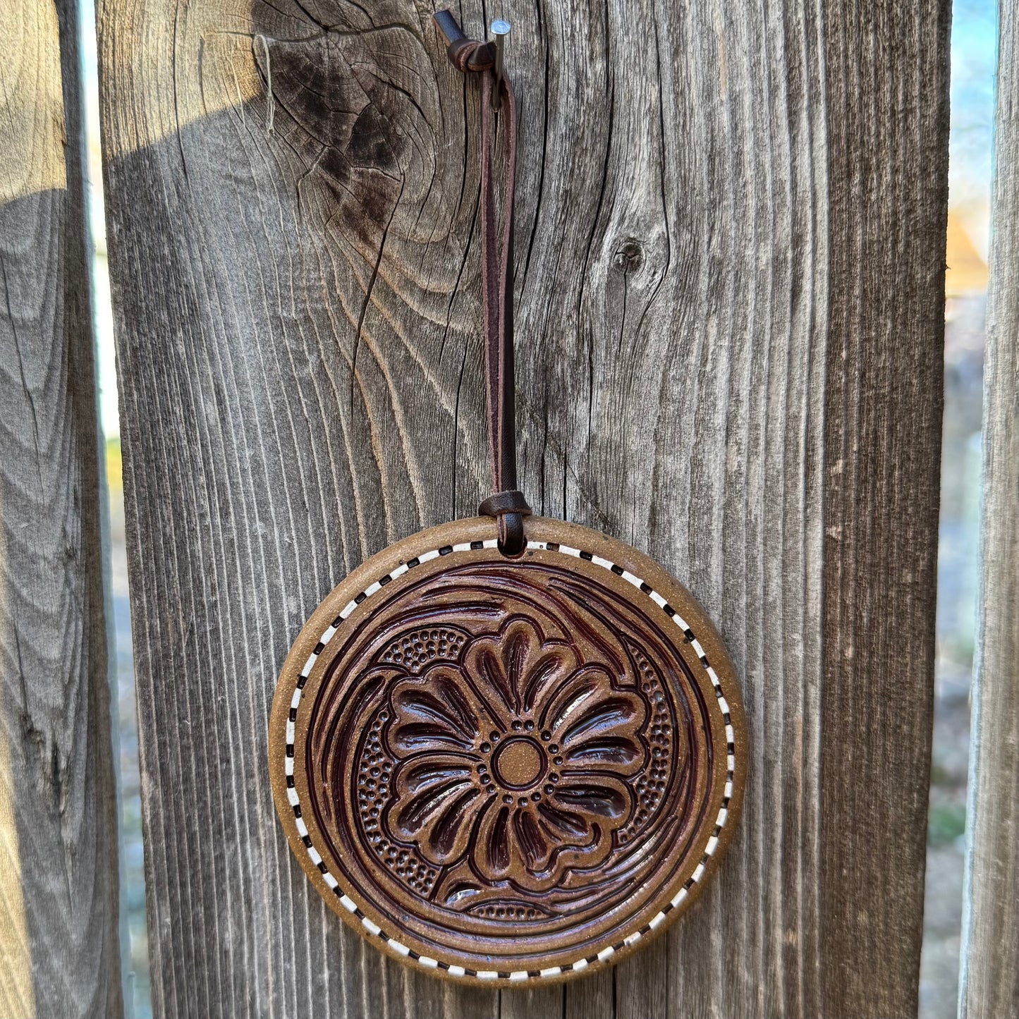 2025 ORNAMENT #21 - Natural Oakley Flower