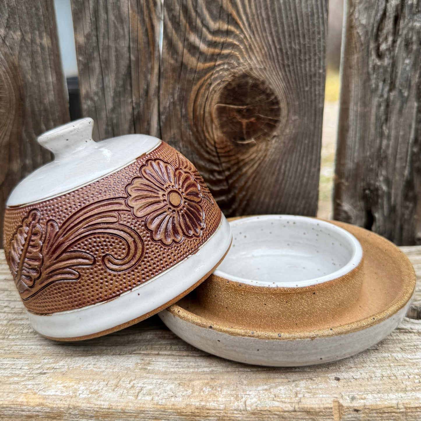 2025 BUTTER DISH #7 - White King Flower