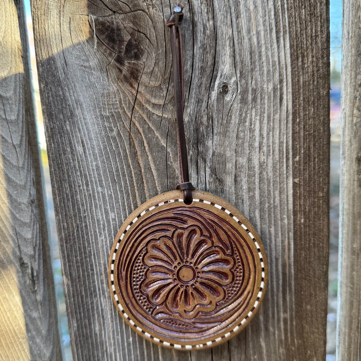 2025 ORNAMENT #25 - Natural Oakley Flower